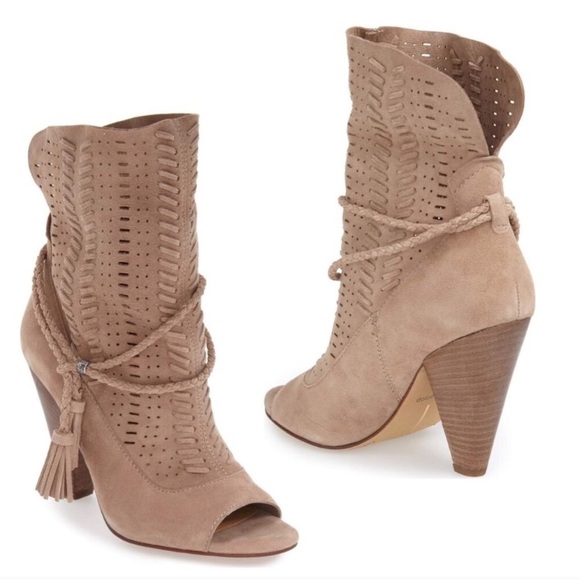 ⚡️LAST CALL⚡️Dolce Vita "Maddox" Peep Toe Booties - Picture 2 of 7